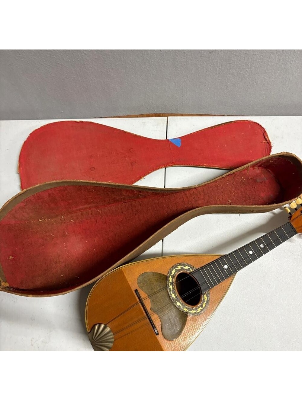 Vintage Lakeside Bowl Back Mandolin 8 String Tater Bug with Original Case